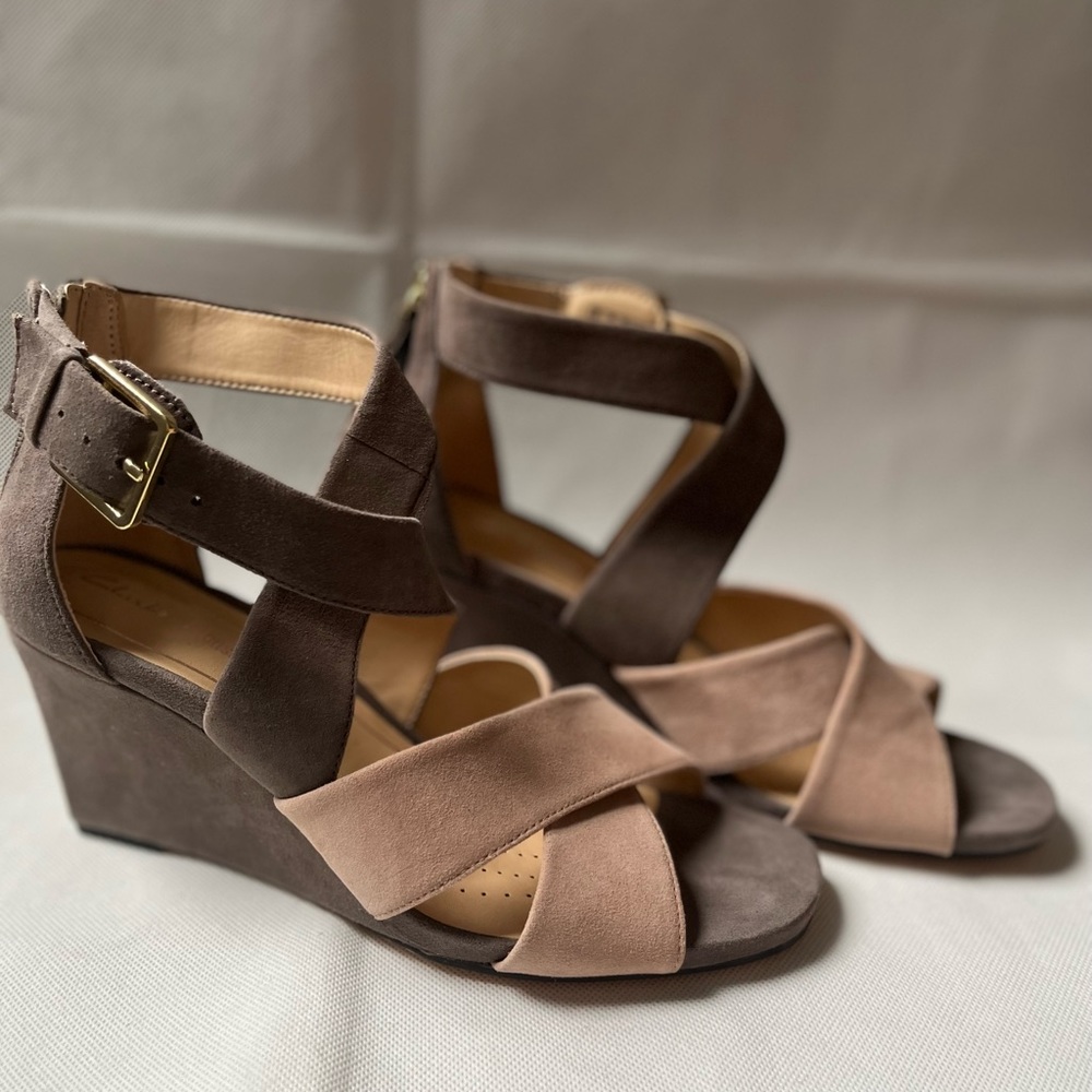 Clark’s Ysabelle Jules suede wedge sandal New